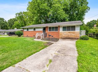 608 N Howell St, Selma, NC 27576
