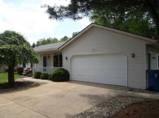 4677 Silverleaf Ln, Kalamazoo, MI 49004