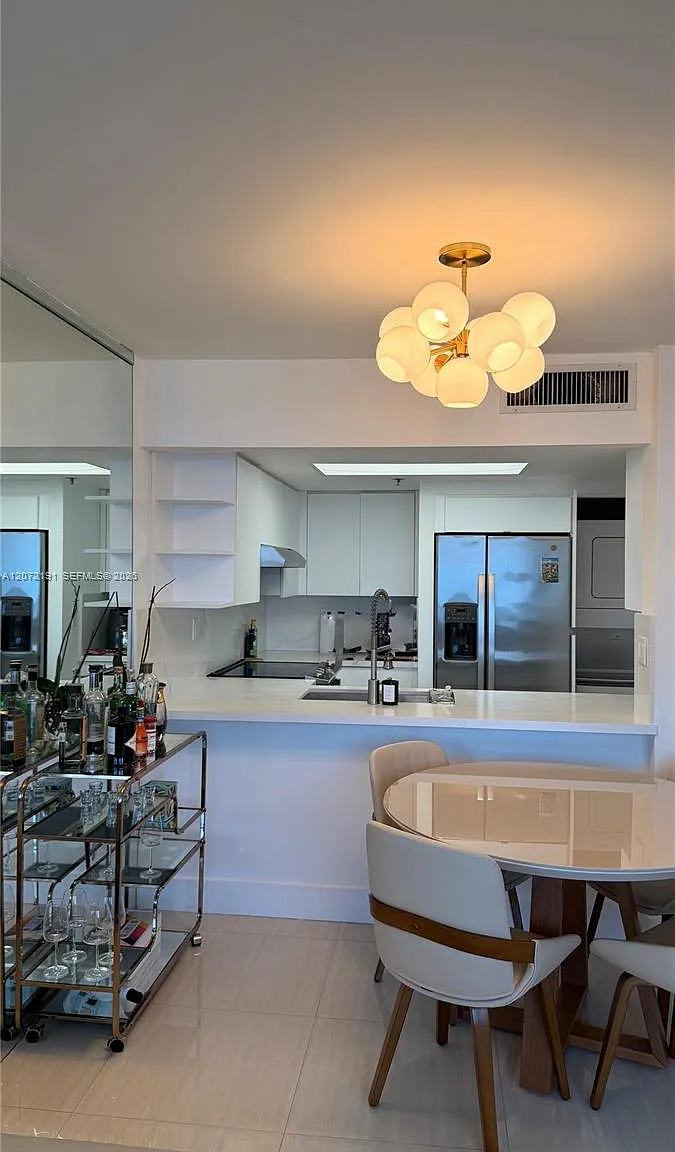 Brickell Key Ii Condo — Photo 4