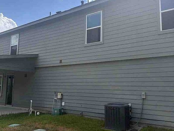 4th image of 14986 Crockett Rd