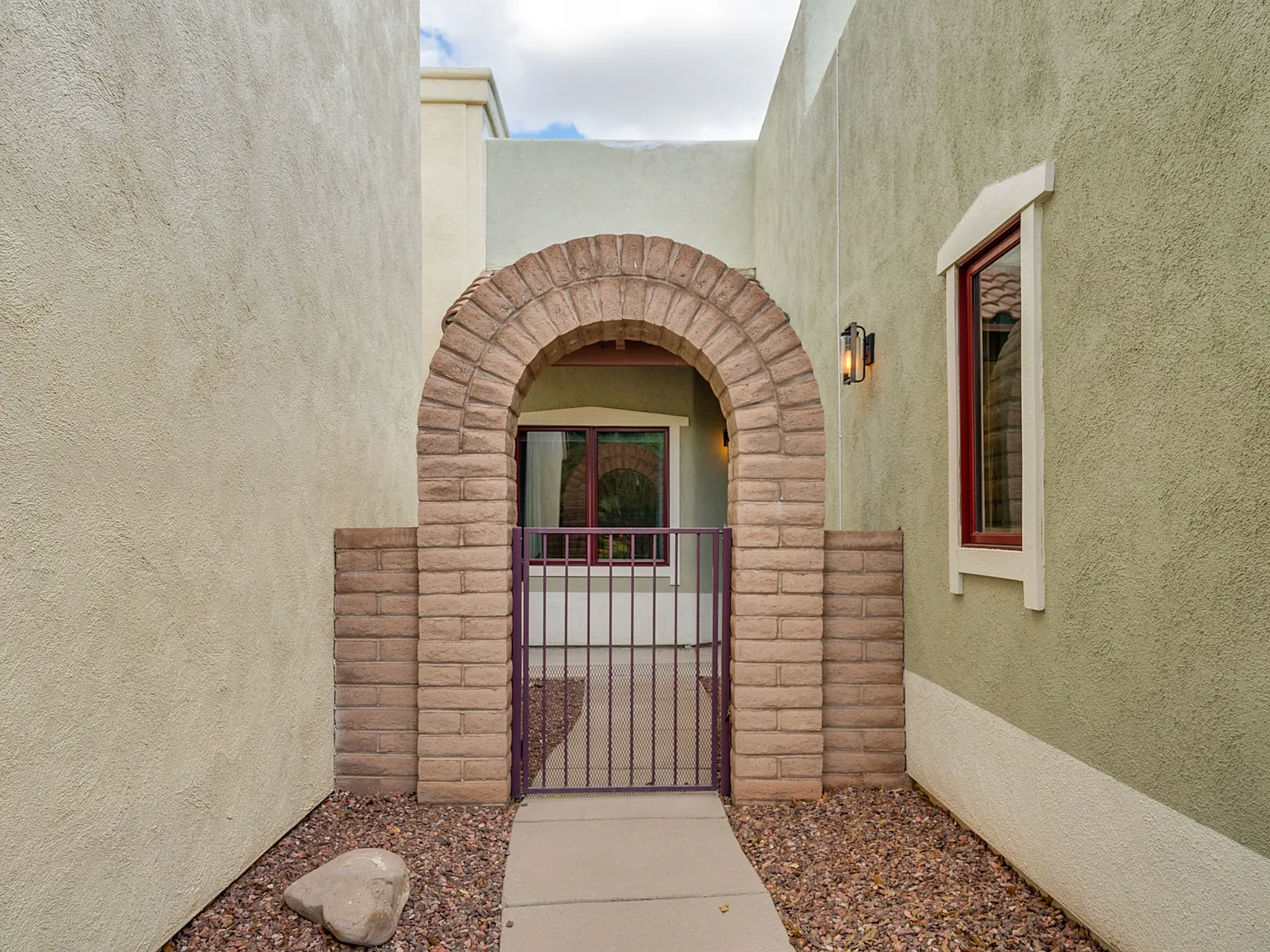 2 bed, 1625 sqft, $2,100 — Photo 2