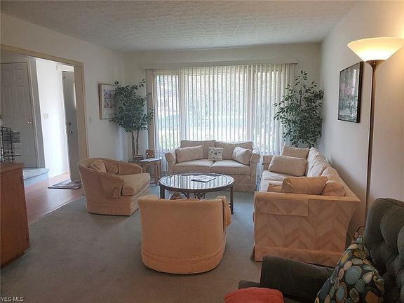 2nd image of 4863 Donald Ave