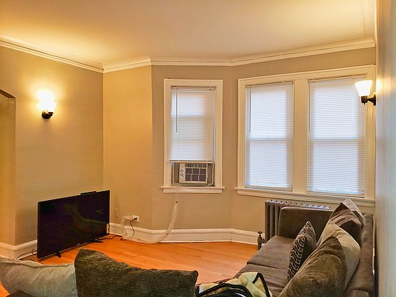 2nd image of 1919A Grove Ave APT 34