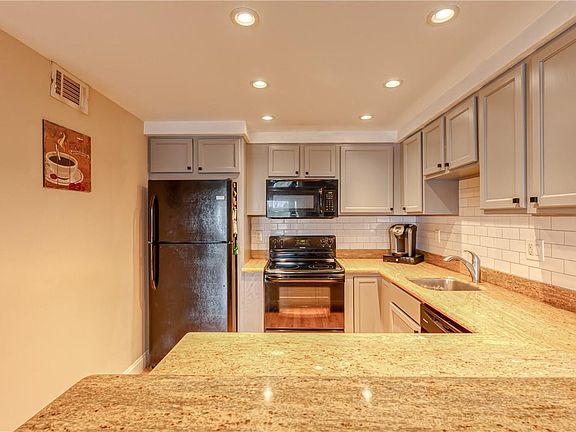 4th image of 2900 NE 30th Street #4-I