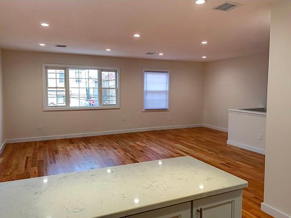3rd image of 69-63 Almeda Ave #2