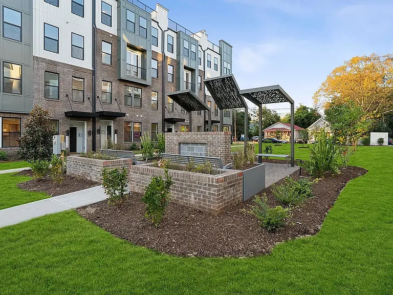 1232 S Person St #201 — Photo 33