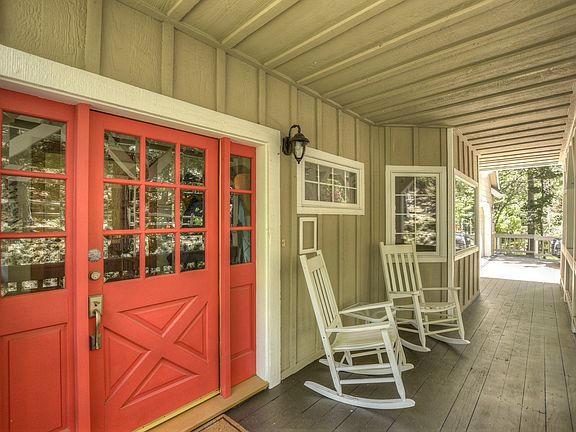 3rd image of 155 Cypress Dr
