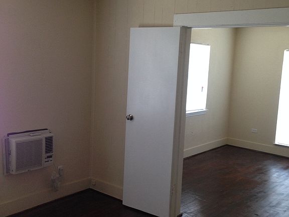 Living Room/Bedroom