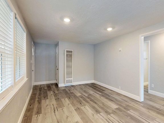4th image of 223 B St #C