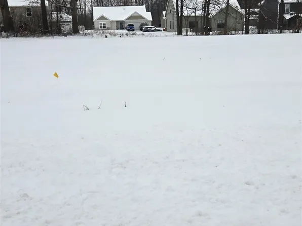 558 S Cottonwood Ct, Columbia City, IN 46725