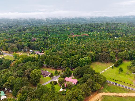 4th image of 2727 Mount Moriah Rd