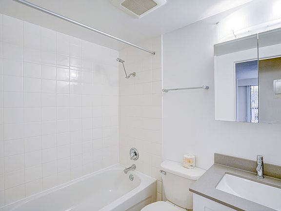 3rd image of 1848 W 3rd Ave #1451969