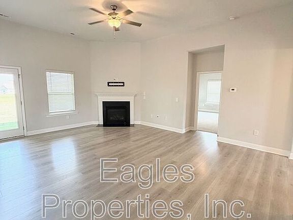 3rd image of 205 S Merganser Dr