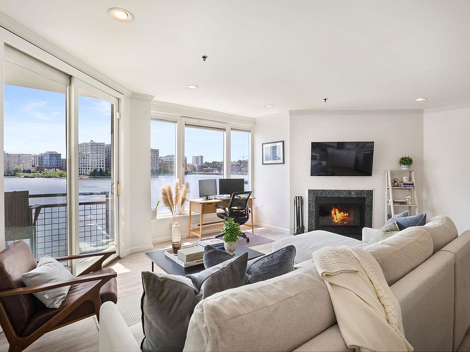 1st image of 600 Harbor Blvd Unit 952