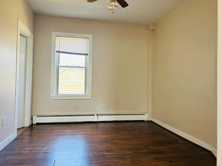 162 Dean St #2 — Photo 6