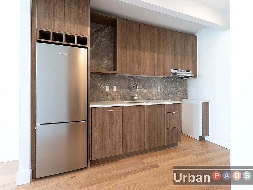 1st image of 305 Kingsland Ave #4C
