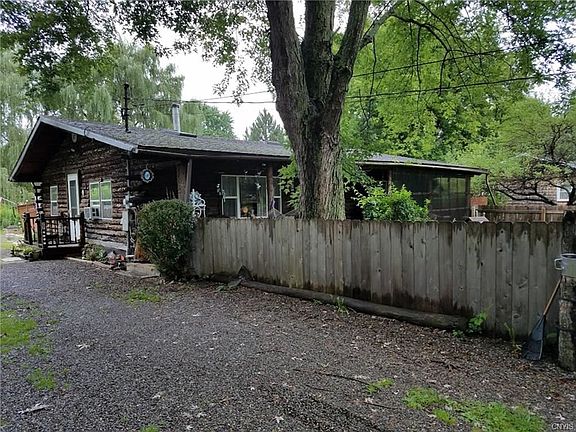 4th image of 27 Rochester St