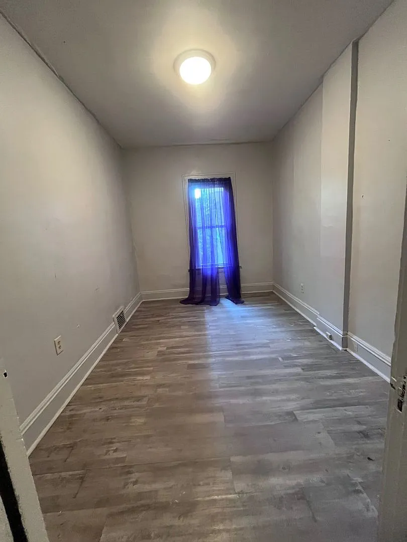 4008 Ardmore Ave — Photo 3