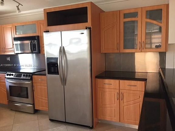 5th image of 2780 NE 183rd St APT 1202