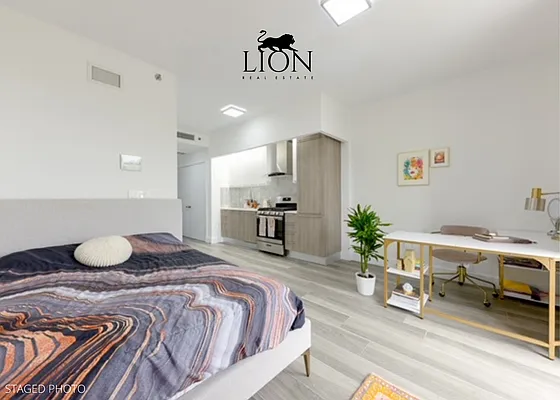 Rented by The Lion Real Estate | media 7