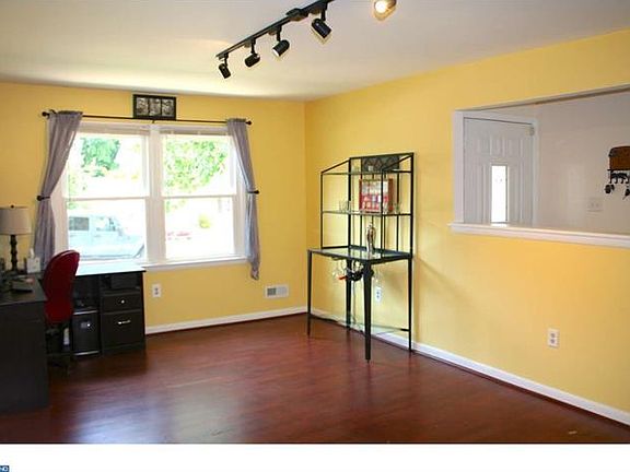 5th image of 14 Wellington Dr