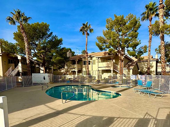 #GuardianRealty 909 Red Boulder Dr #201 2 bedroom condo rental pool 2_12172024