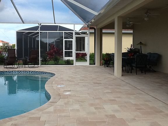 BEAUTIFUL PATIO DECK