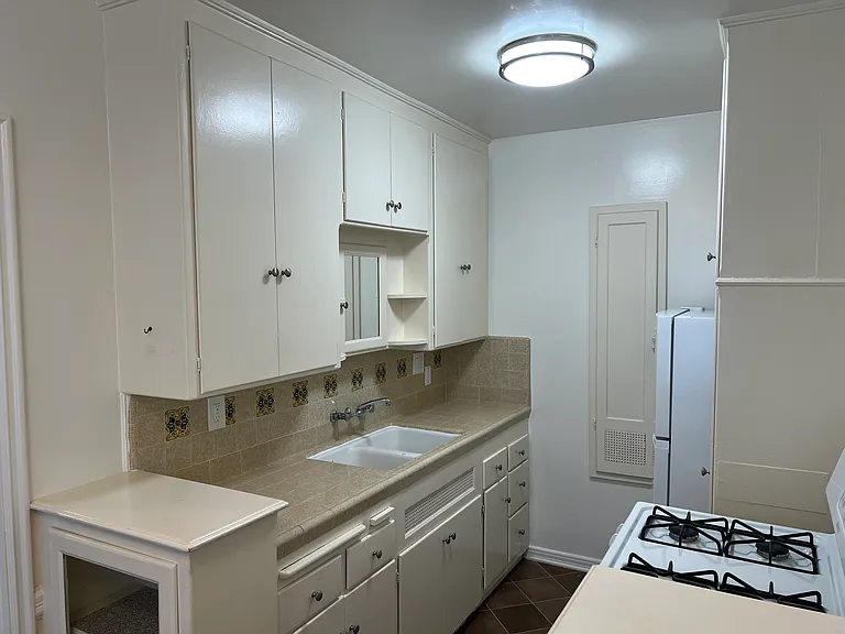 3409 E Ocean Blvd — Photo 6