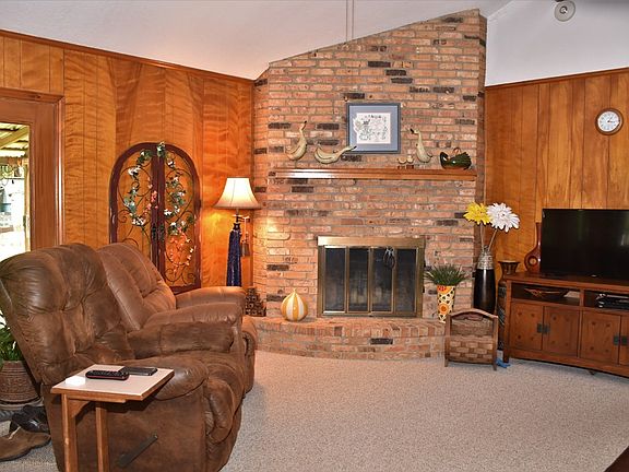 3rd image of 105 Buttermilk Dr