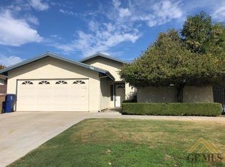 5612 Moonlight Way, Bakersfield, CA 93309