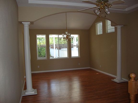 3rd image of 1718 Bergthold Ct