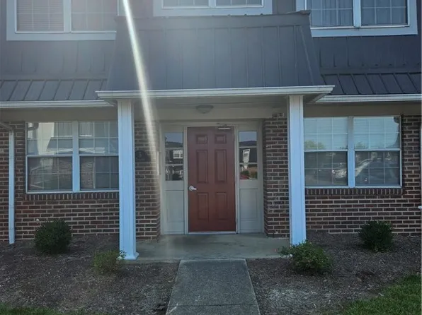 4009 Kanawha Tpke APT 5C, South Charleston, WV 25309
