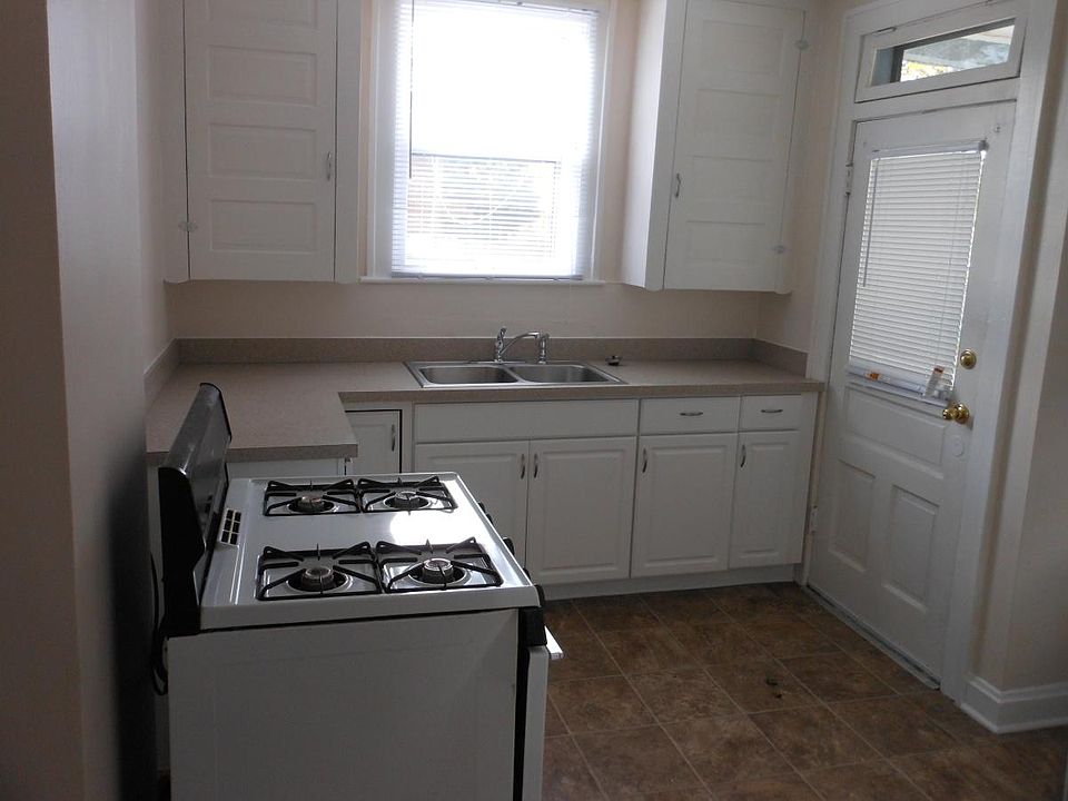 1st image of 95 W North Broadway St