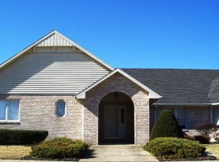 3141 Golf Cir, Danville, IL 61832