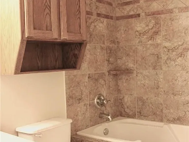 2015 Drawbridge Dr — Photo 19