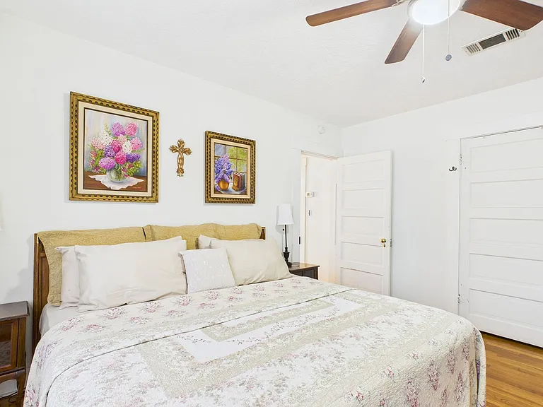206 N Edison St — Photo 20