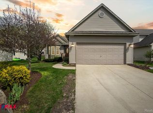 5727 Shannon Ln, Clarkston, MI 48348