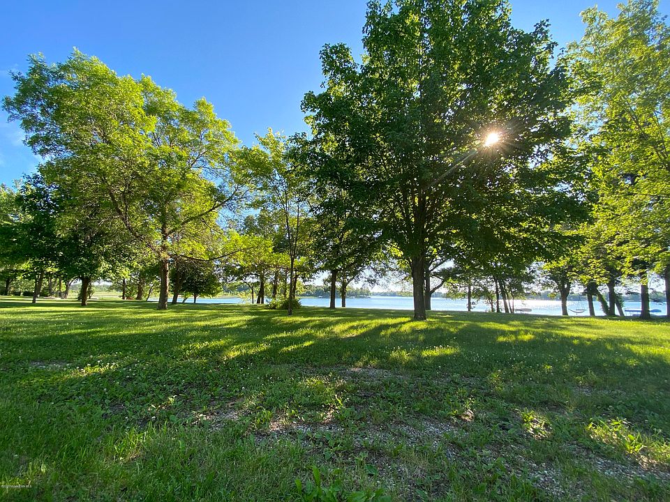 1st image of 1451 Long Lake Dr
