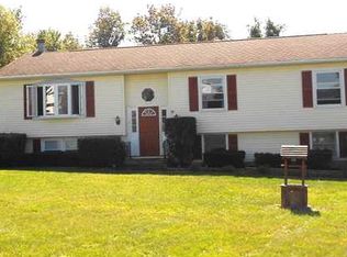 2 Truman Ct, Shawangunk, NY 12589