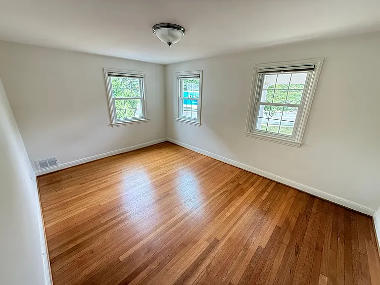5200 Massachusetts Ave — Photo 23