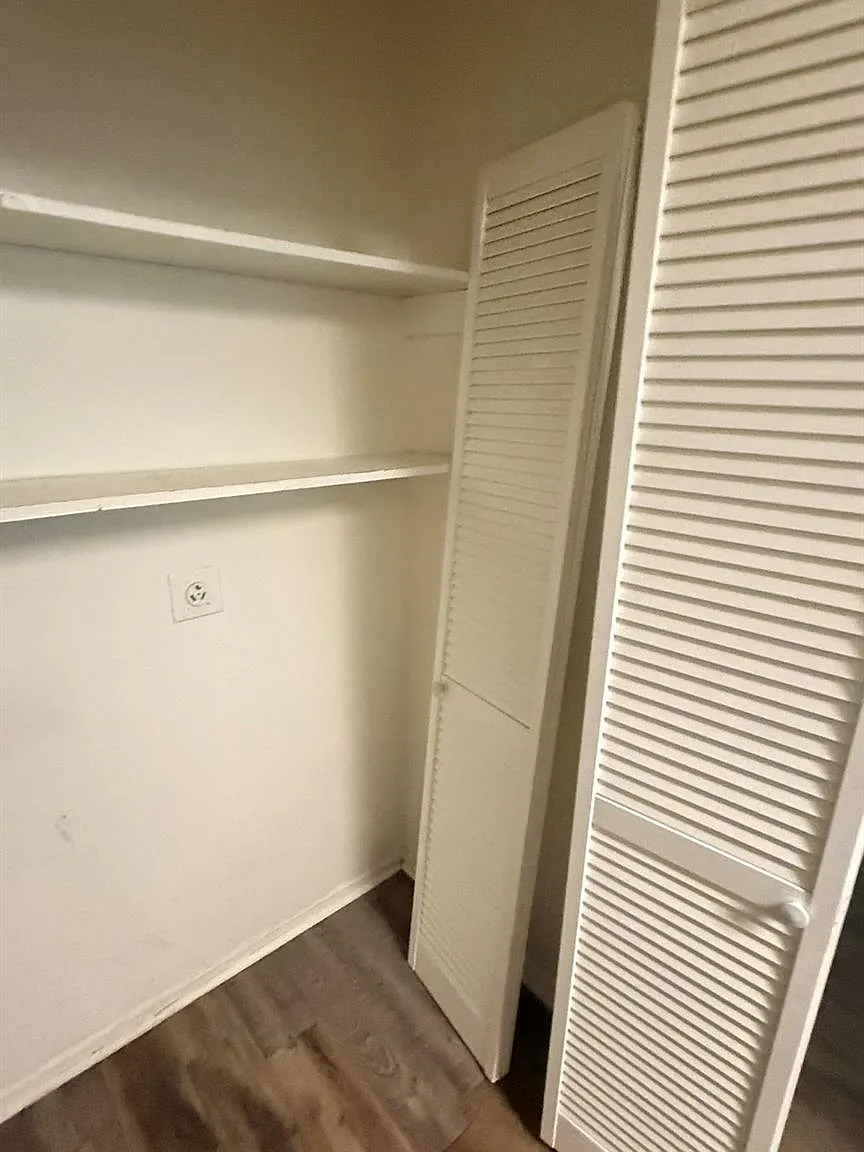 2 bed, 2.5 bath, 1100 sqft, $1,400 — Photo 4