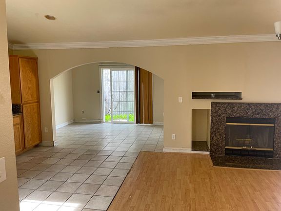4th image of 4731 Windsong Ct