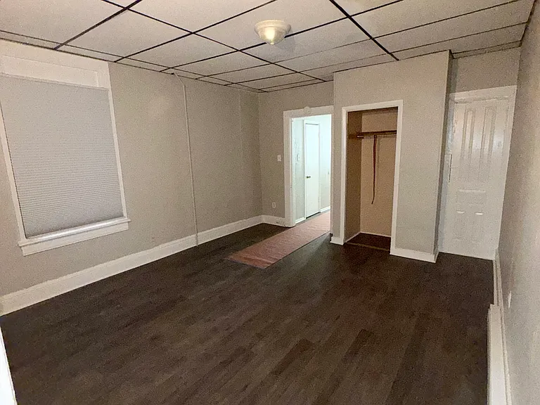 611 E Market St #1 — Photo 7