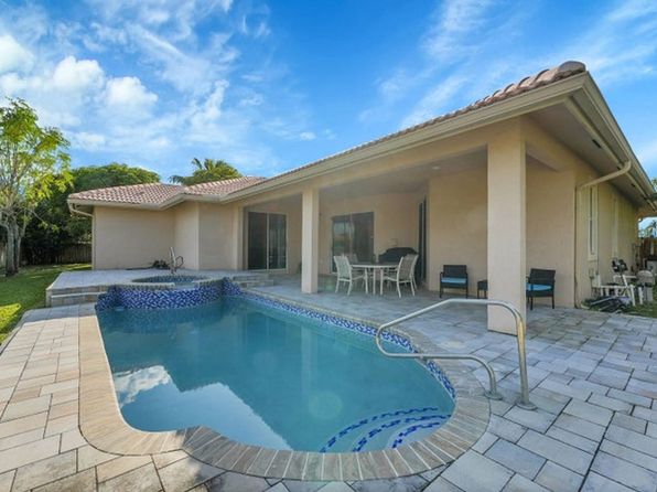 13620 Folkestone Ct W