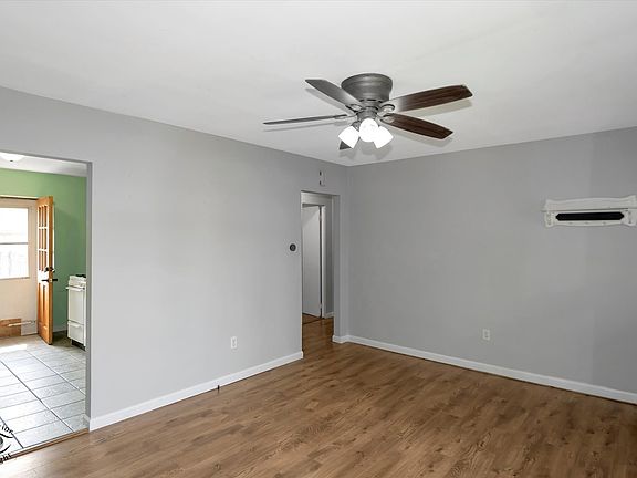 4th image of 172 N Randolph Ave