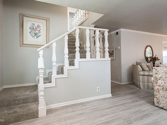 4th image of 18833 Hatteras St Unit 108