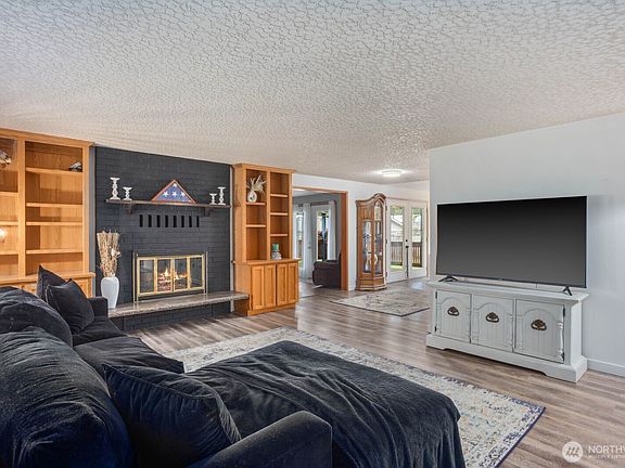 5th image of 4915 NE 199th Street