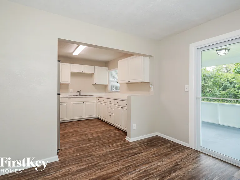3044 Yanlee Ln — Photo 5