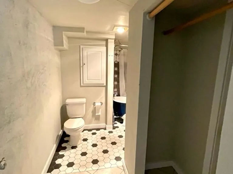 Georgia Ave, 717 NW - 00717-GEOR-00 — Photo 10