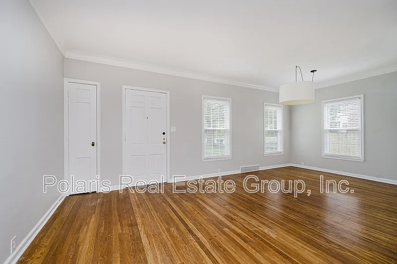 2 bed, 1.0 bath, 1200 sqft, $1,395 — Photo 3